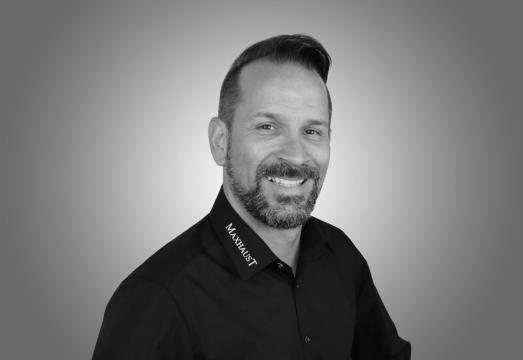Patrick Schart, Inhaber der Maxhaust Lounge